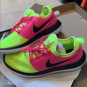 Nike-ID Shoes NEW